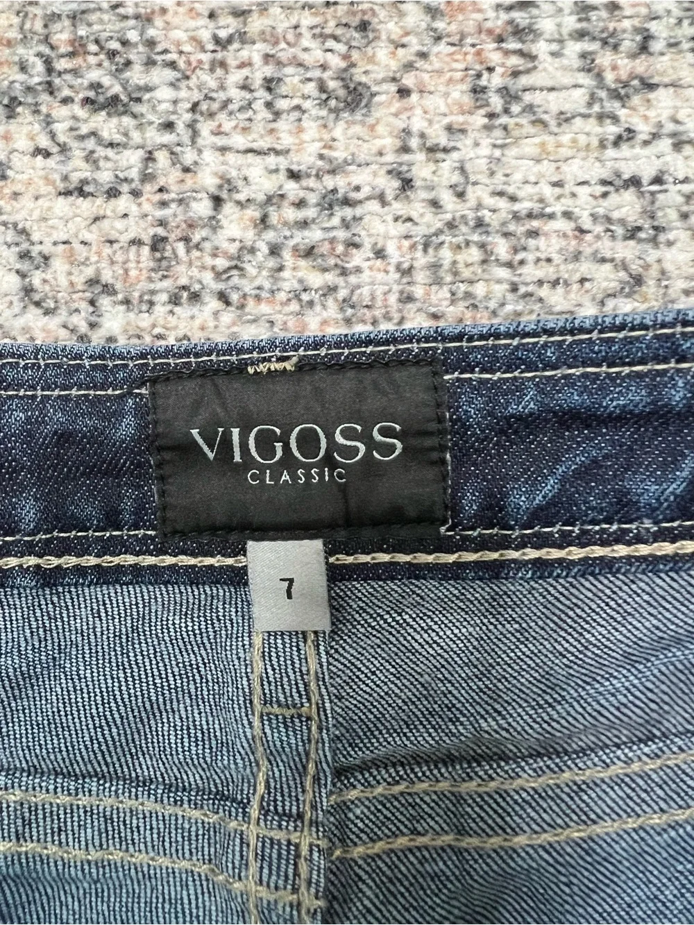 VIGOSS Classic Capri Jeans Womens 7 Dark Wash Embroidered Pockets